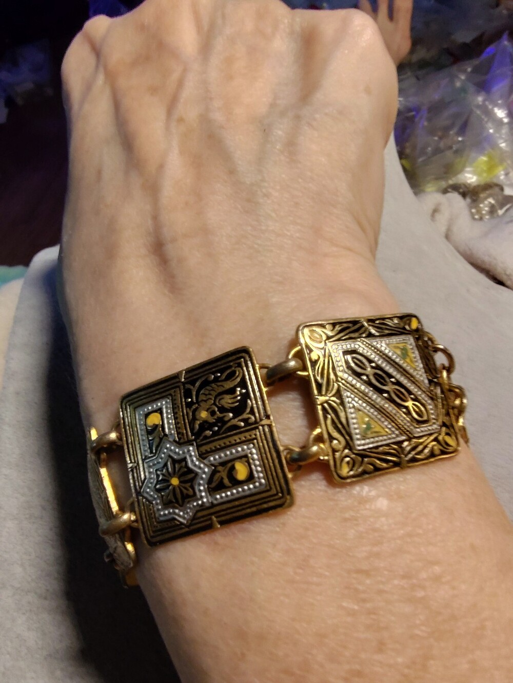 Damascene Gold-Tone Vintage Engraved Six Square Link Bracelet -